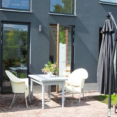 Дом отдыха House On The River