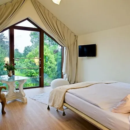 House On The River Вердер