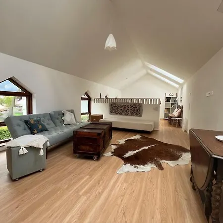 House On The River Дом отдыха