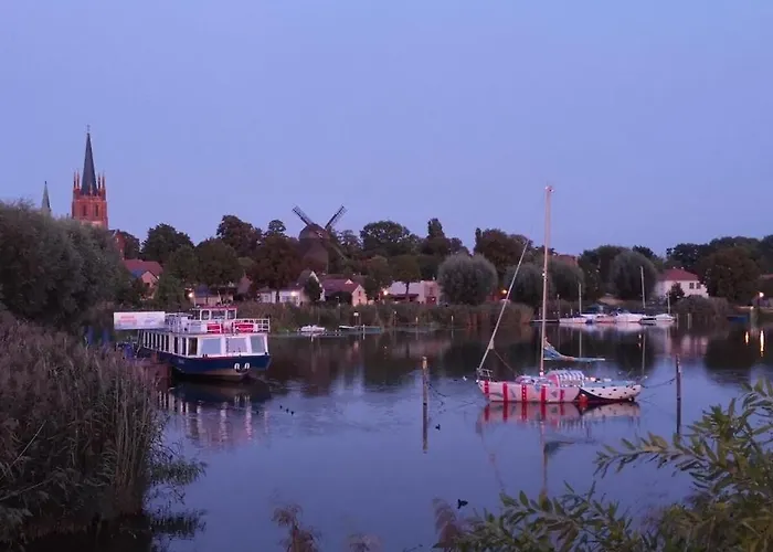 House On The River Hébergement de vacances *